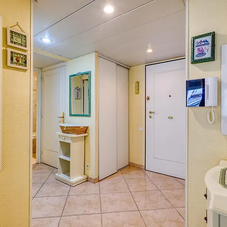 公寓 Garden View Daturas With Balcony - Happy Rentals 芒通